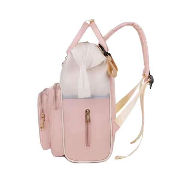 Mochila Pañalera Con Bolsillo Térmico Rosada Creciendo Juntos lateral vista